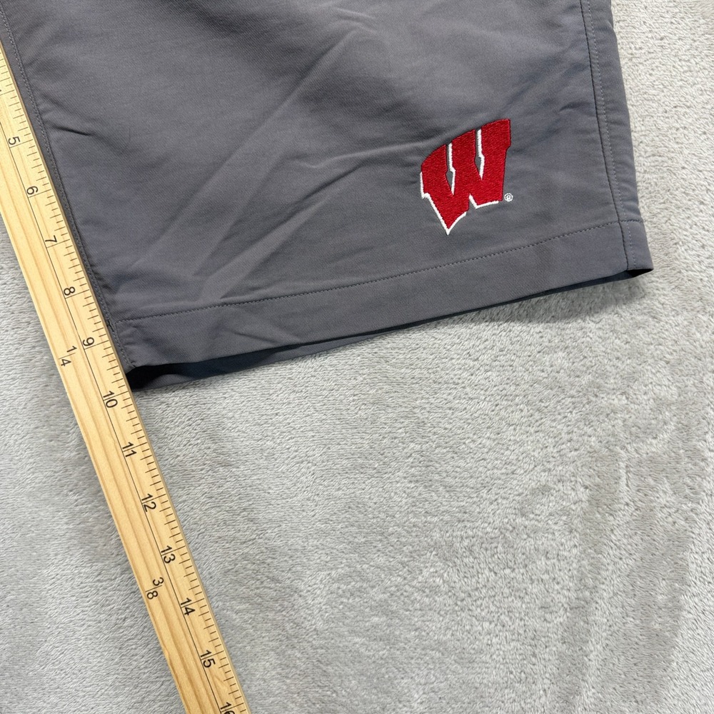 Wisconsin Badgers Shorts 34 Gray Mens Under Armour Match Play Golf College NCAA - Picture 6 of 13